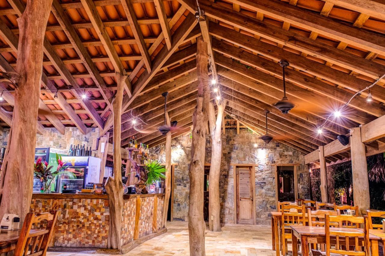 Hotel Posada Seremein ,West Bay ,Roatan エクステリア 写真