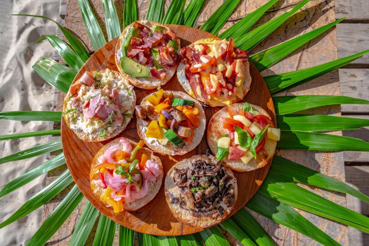 Hotel Posada Seremein ,West Bay ,Roatan エクステリア 写真